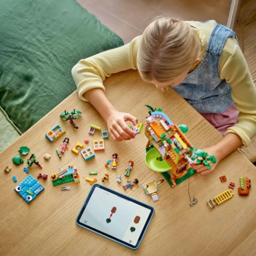 LEGO® Friends Baumhaus 42652