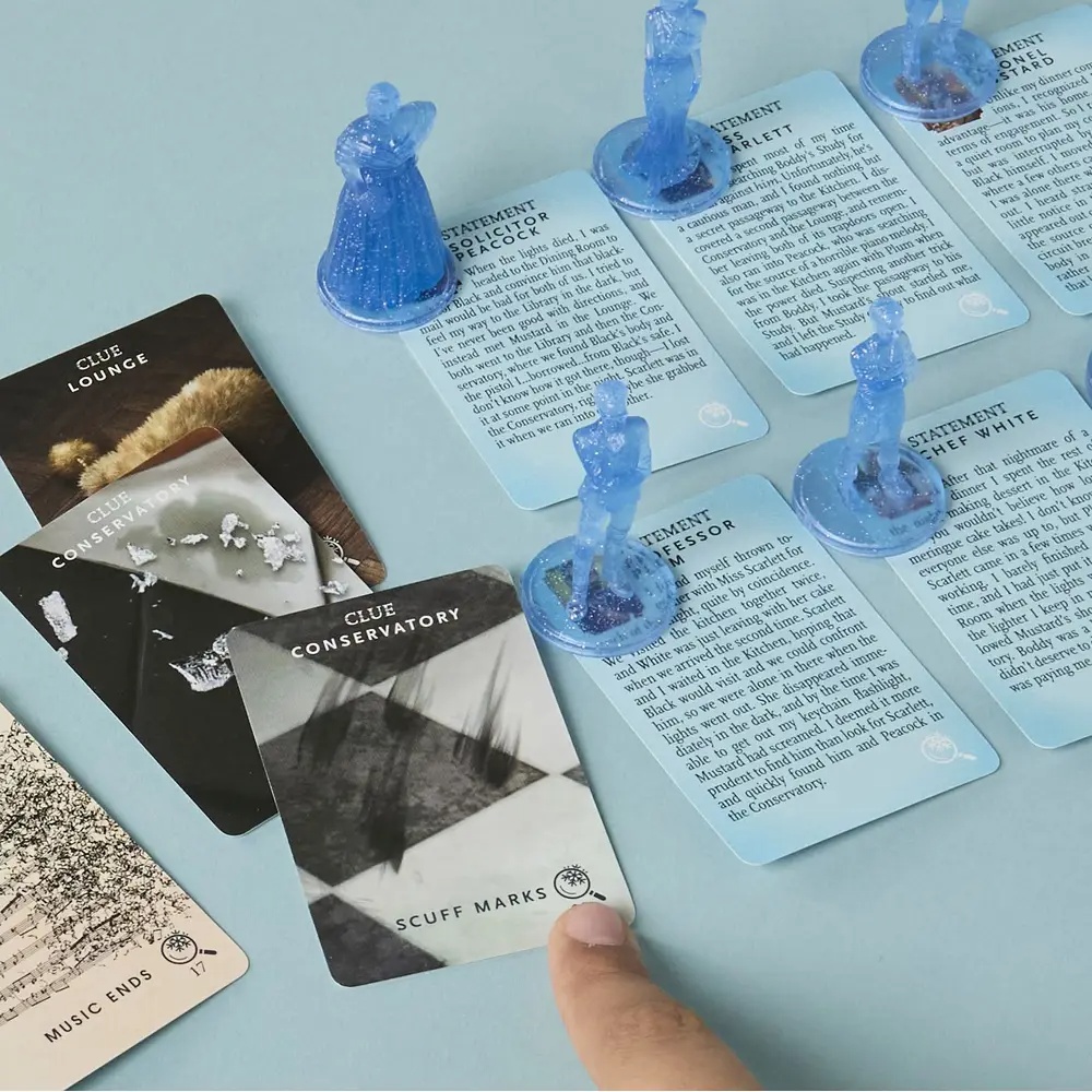 Cluedo Adventskalender Secrets Under Snowfall