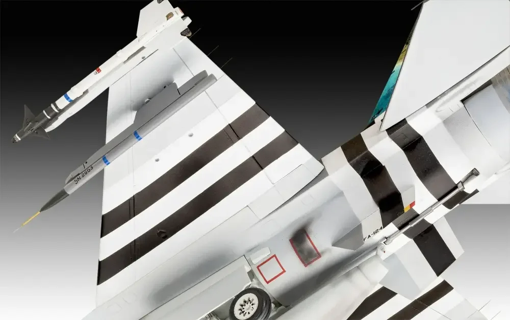 Revell 03802 F-16 Falcon – 50th Anniversary Modell 1:32