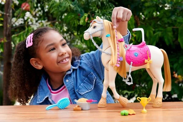 Barbie® Mysteries - Interaktives Pferd mit Geräuschen, Musik & Zubehör, HXJ42