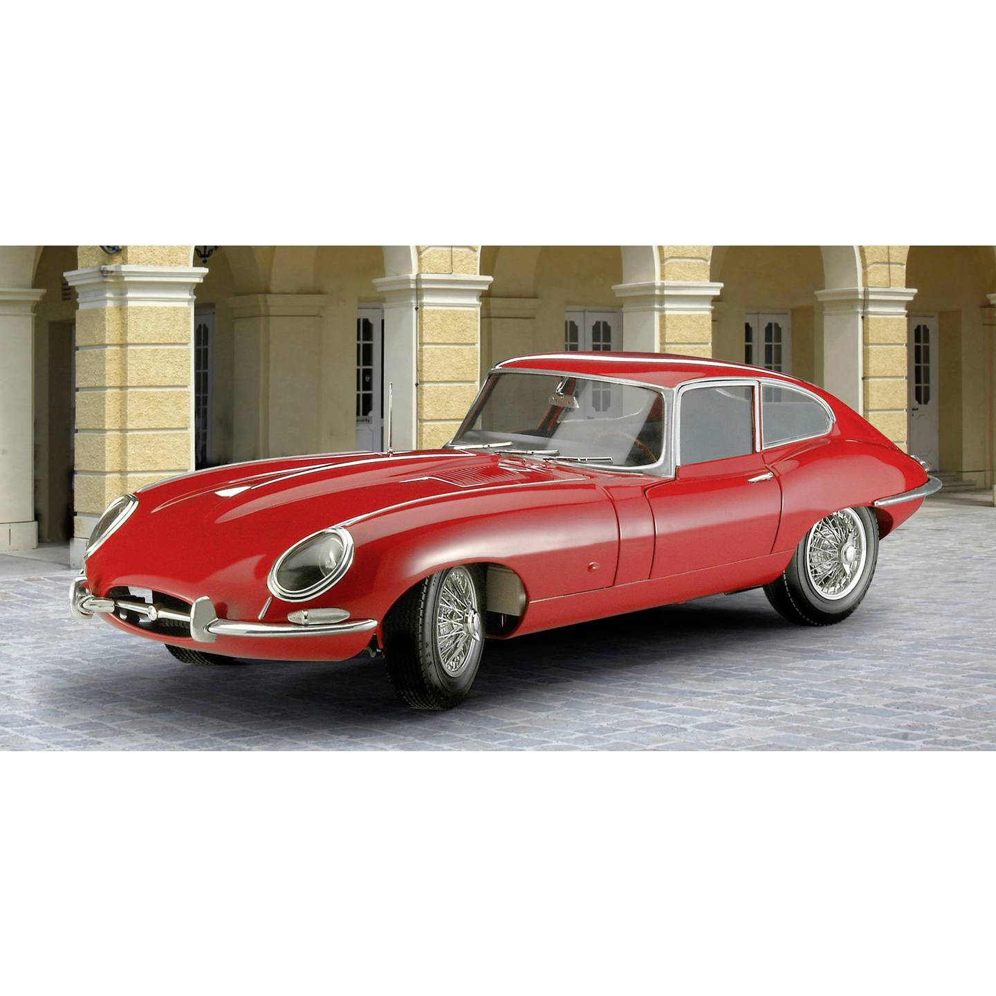 Revell 07668 Jaguar E-Type (Coupé) – Sportwagenklassiker Modell 1:24