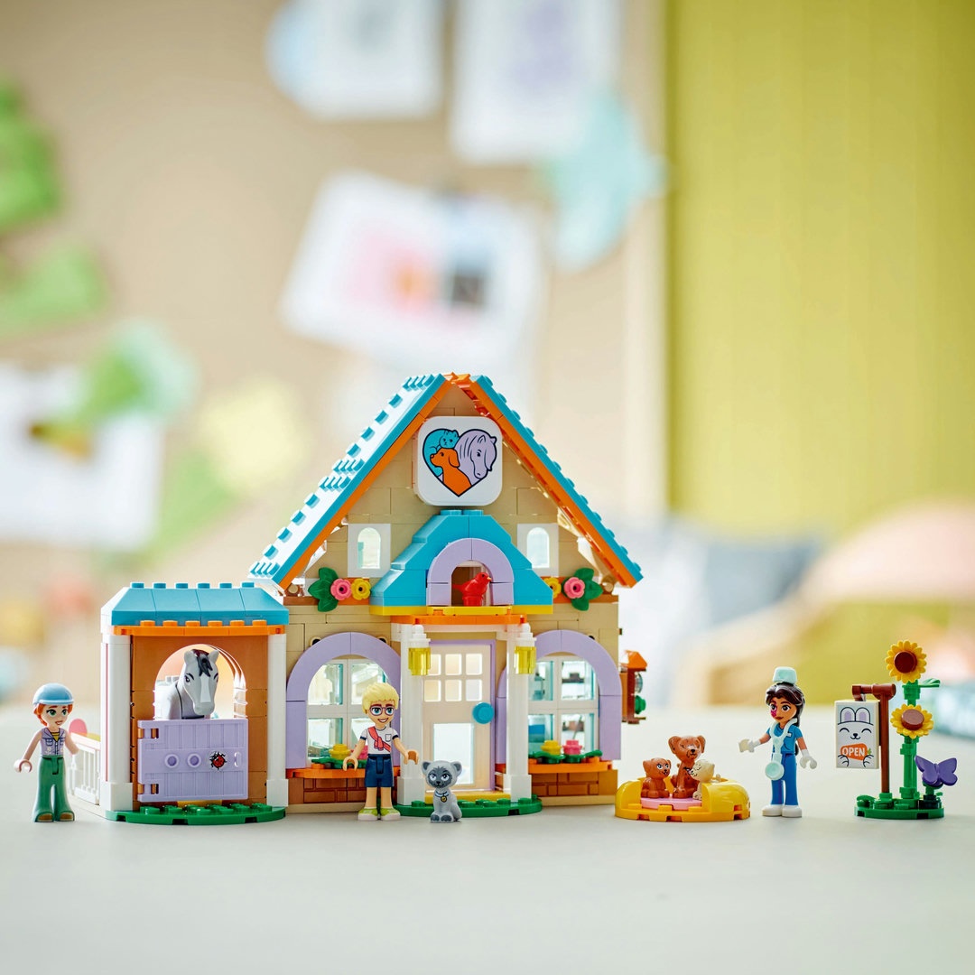 LEGO® Friends 42651 Tierarztpraxis für Pferde und LEGO® Friends 42651 Tierarztpraxis für Pferde und