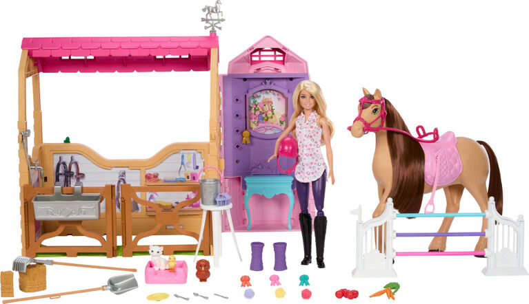 Barbie® Mysteries – Pferdestall-Playset mit Puppe & Pferd, 6 Spielbereiche & 25 Zubehörteile, HXJ44