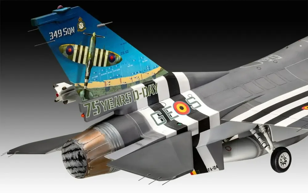 Revell 03802 F-16 Falcon – 50th Anniversary Modell 1:32